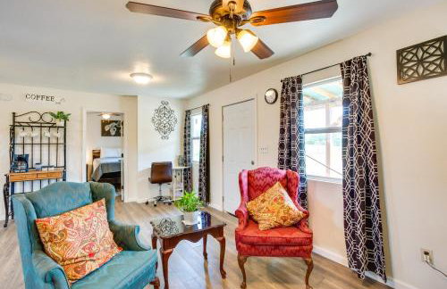 Thackerville Getaway with Porch - Near WinStar! - Foto 3