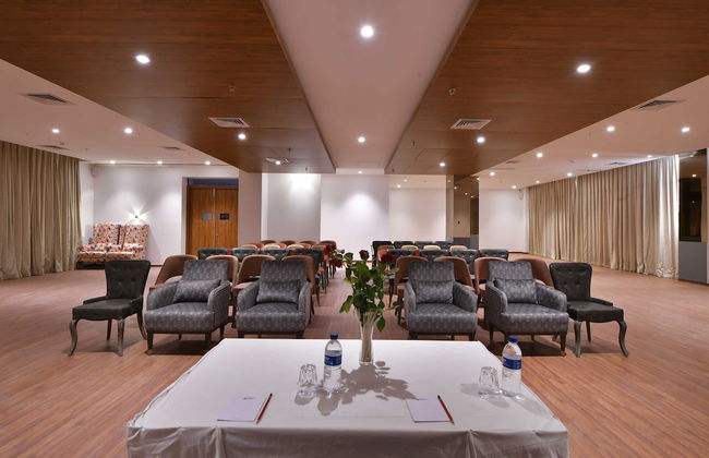 Clubhouse Hotel Morbi - Foto 23