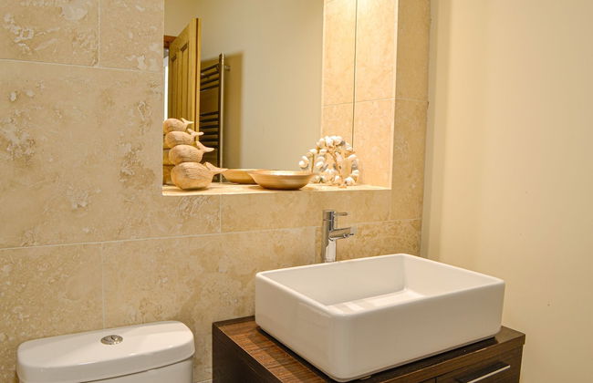 Self Catering at The Fairways - Photo 23