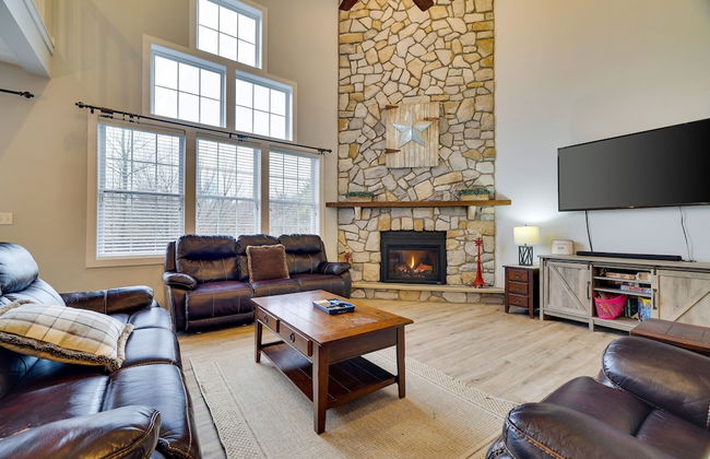 The Nest at Pinecrest by Avantstay Hot Tub Spacious Deck Game Room Fire Pit - Foto 5