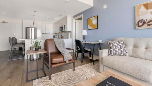 Landing Beautiful 2BD Pool - Photo 3, Other