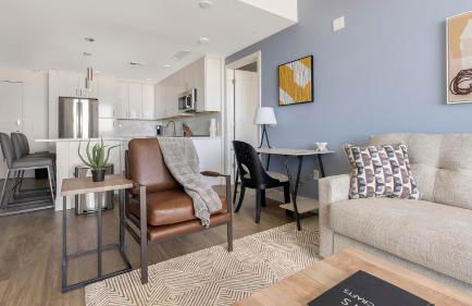 Landing Incredible 2BD Pool - Photo 3