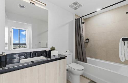 Luxury Downtown Miami Stay with City Views - Foto 32