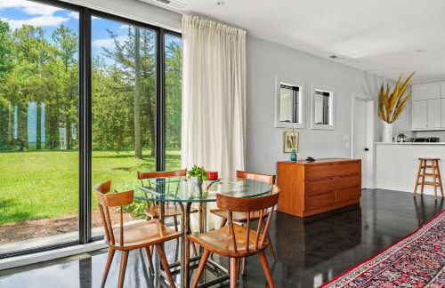 The Porter's Barn - fancy little waterfront home with deep-water boat dock and firepit - Foto 15