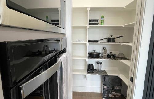 Luxury Newly Built 4 BR 4 Bath Home w/ Rooftop and Grill! - Foto 36