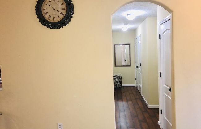 Spacious 3 BR Ranch House W Patio Yard in a Quiet Suburb - Foto 31