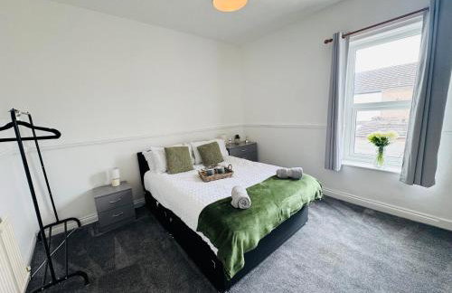 Bolton Terrace - 2 Bedrooms - Sleeps 4 - Photo 16