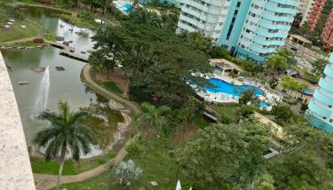 Mountain, lake and pool view apartment - Foto 5