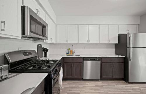 Stylish & Modern Unit Prime Location & Comfort - Foto 8