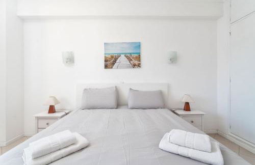 Host Wise - Lively Charming Apartment w Pool - Foto 12