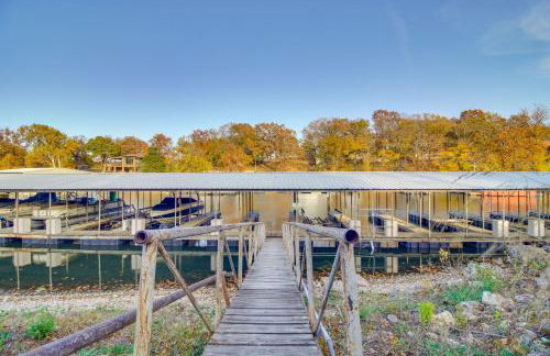 Deck and Boat Dock Lakefront Cabin in Eucha! - Foto 5