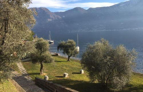 State of the art home suite with 180 degree panoramic lake view, pool and spa sleeping up to 10 guests by Italian Apartments - Foto 41