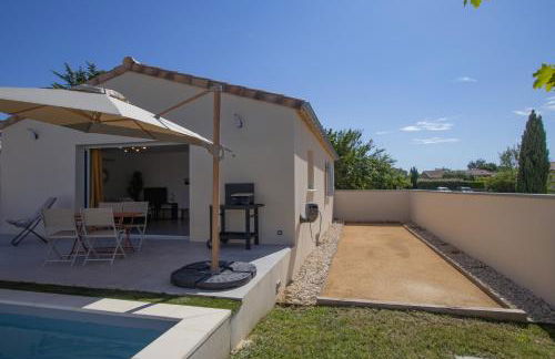 Villa de plain-pied au centre du village avec piscine privée - Foto 14