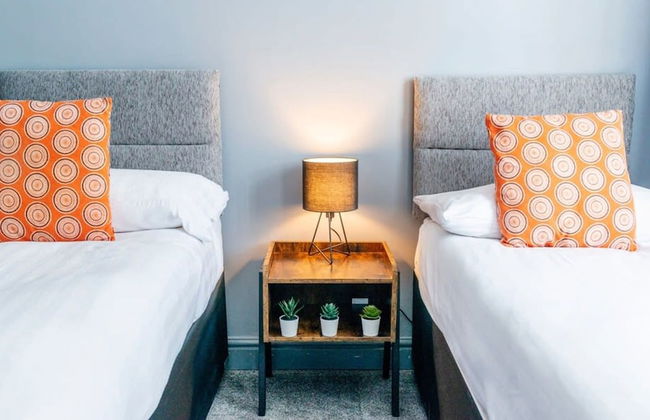 The Gathering Chester 1 Sleeps 14 Very Close to City Centre - Photo 65