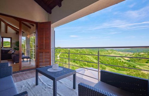 Lovely Home In Kladje With Kitchen - Photo 13