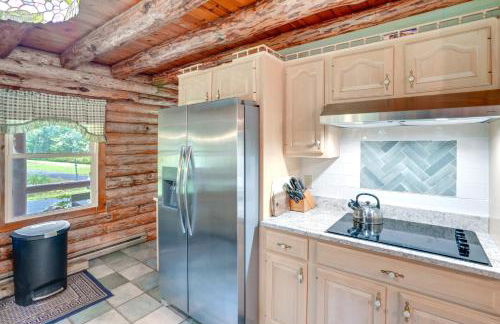 Pet-Friendly New York Cabin with Hot Tub and Game Room - Foto 12