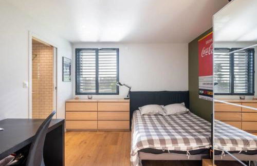 Les Muriers - Stunning wooden modern house - Photo 21