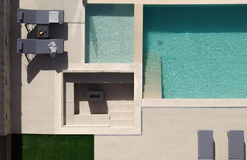 Venerato Villas Ampela & Apolonia, with Pool, Spa Whirlpool & Heritage, By ThinkVilla - Foto 4