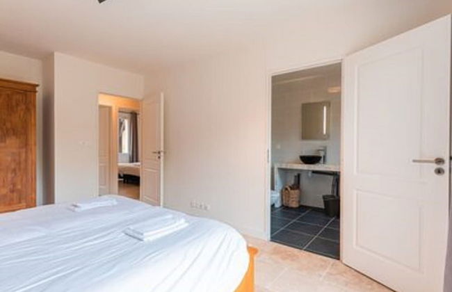 Spacious Villa With Large Garden - Foto 2