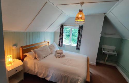 Historic river side cottage - top apartment - Foto 15