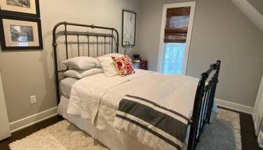 Carriage House on Historic Bentonville Square - Foto 3