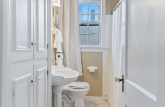 Mins to Zoo - Capitol Heights Hideaway - Foto 50