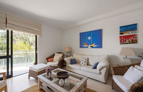 BmyGuest - Sesimbra Palames Beach & Pool Apartment - Foto 9