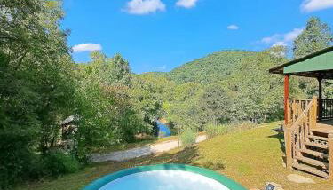 Covered Bridge Hideaway, swimming hole hot tub - Foto 3