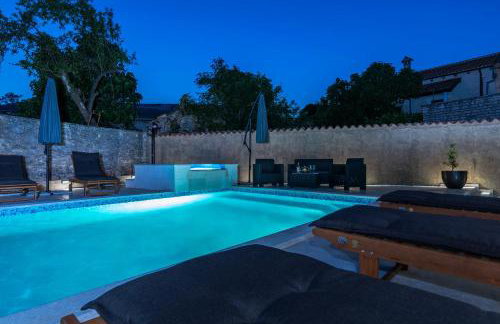 Villa Sagri - heated pool - Photo 11