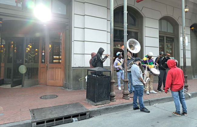 Visite guidée dans le quartier français - Photo 2