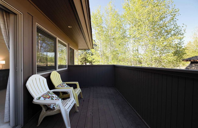 Perfect Basecamp for Mt. Bachelor With Hot Tub - Photo 30