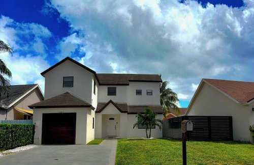 Casa Madrisqui Ultimate Heated Pool Escape Midway to Keys & Miami Beach - Foto 52