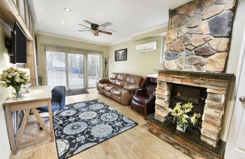 Secluded Hilltop Hideaway - Hot Tub! Two Living Rooms! - Foto 6