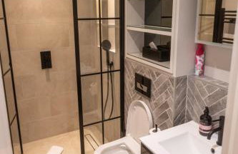 Modern, stylish newly refurbished 2nd floor apartment in Fitzrovia - Foto 33