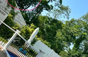 The Most Desired Summer Retreat with Private Pool Just 5 Minutes from the Beach - Foto 64