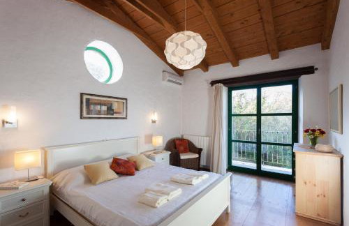 Spacious villa with 10x5m pool, aircon. Rural retreat, stunning views. - Foto 27