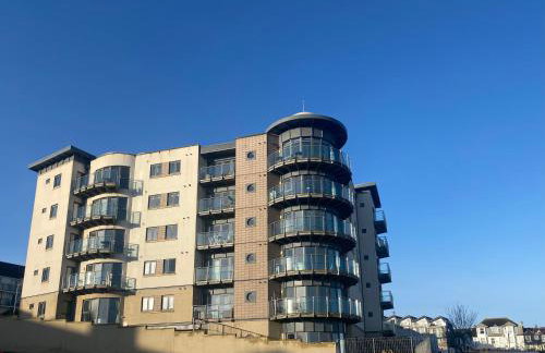 Amazing 2-bedroom apartment with lovely sea views - Foto 1