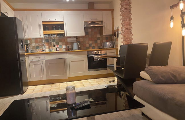 Whitworth Street Apartment in Manchester - Photo 8