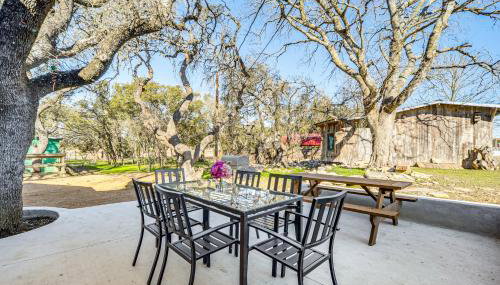 Pin Oak Farmhouse with Patio in Dripping Springs - Foto 2