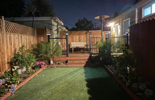 Cheerful house with EV, Parking & backyard - Foto 23