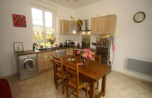 Modern holiday home in Crux-La-Ville with terrace - Foto 15