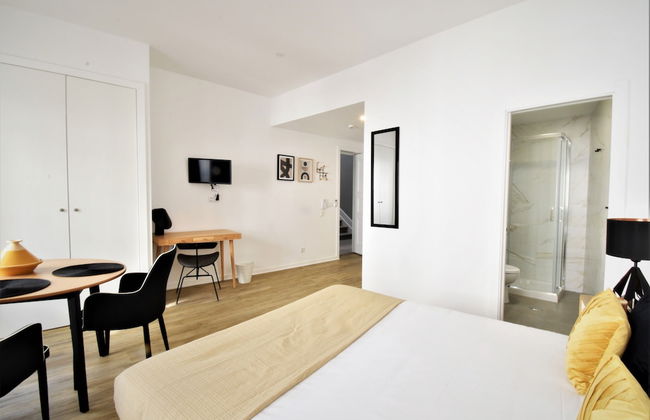 SOPHIA STUDIOS - Photo 2