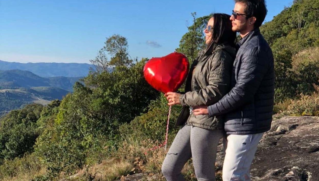 Admirando las montañas de Monte Verde