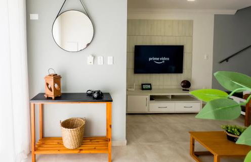 Casa com piscina, churrasqueira e estacionamento - Foto 19