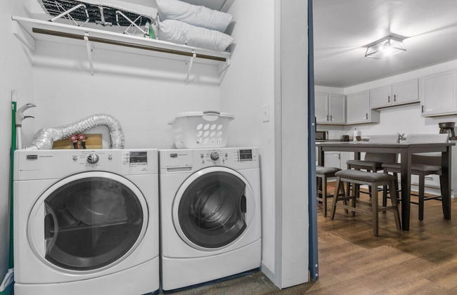 Small Town Retreat- 5br- Movie Theater Room - Foto 9