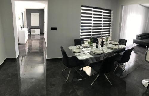 Villa Mare - with HEATED POOL - Foto 17