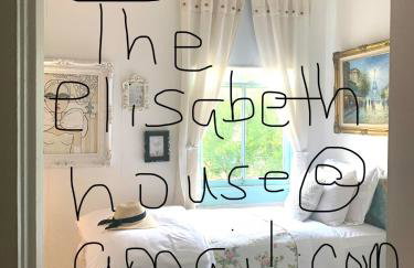 4BR 3 BA HUGE, Balcony, Cemetery, Streetcar sleeps 8! - Photo 34