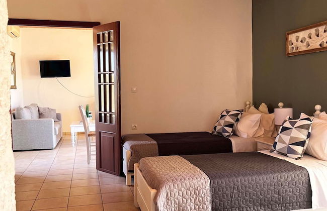 Skandalis Apartments With Pool - Foto 24