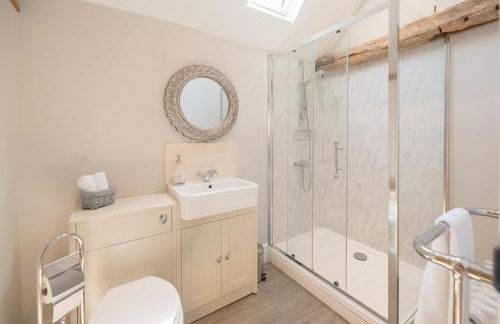 Chapel Cottage at Pond Hall Farm, Stunnning Property with Private Hot Tub, Hadleigh - Foto 24