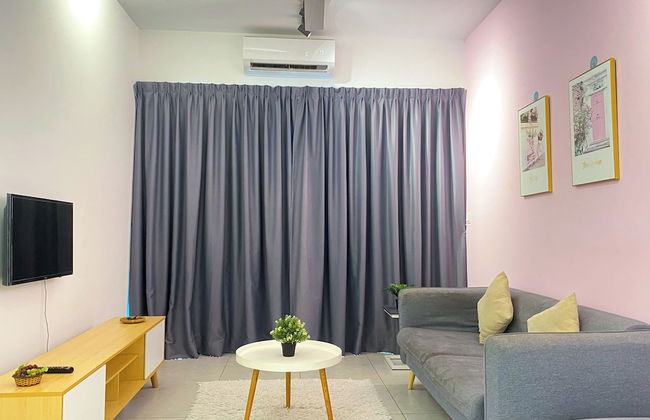 Comfy 3-Bedrooms Apartment at Meritus Residensi - Foto 1